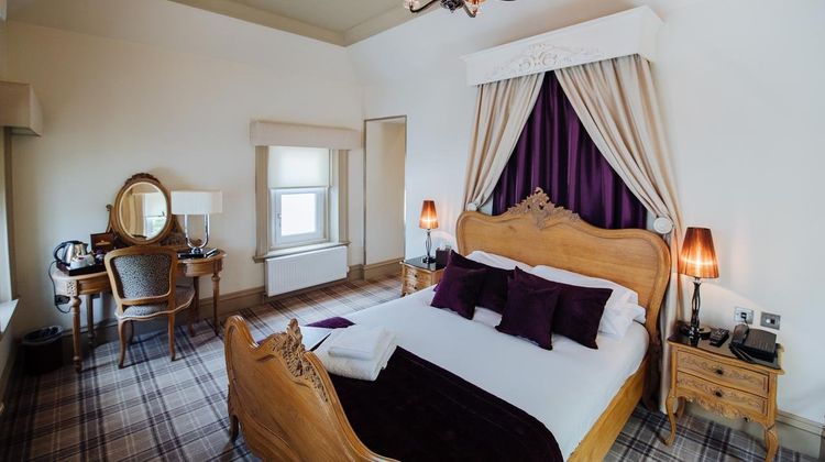 Lynnhurst Hotel Room