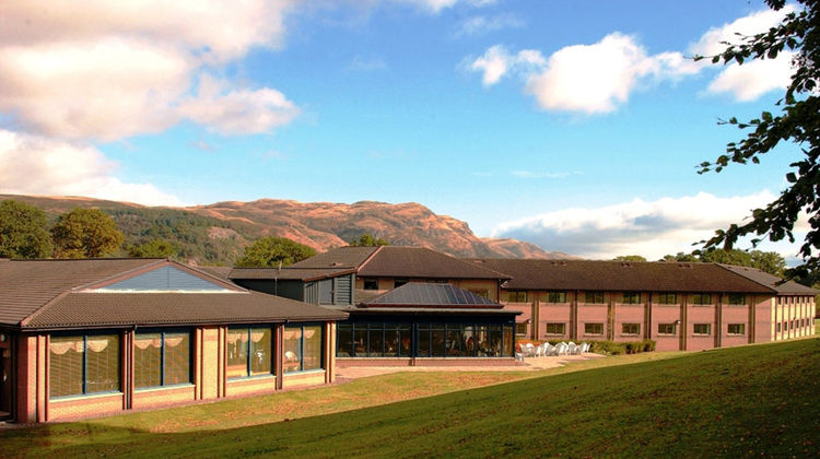 Stirling Court Hotel Exterior