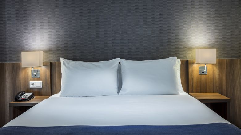 <b>Holiday Inn Express - Central Station Room</b>. Images powered by <a href="https://www.leonardoworldwide.com/" title="Leonardo Worldwide" target="_blank">Leonardo</a>.