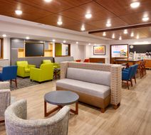 Holiday Inn Express Hotel & Suites Lobby