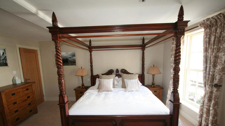The Peppermill Suite