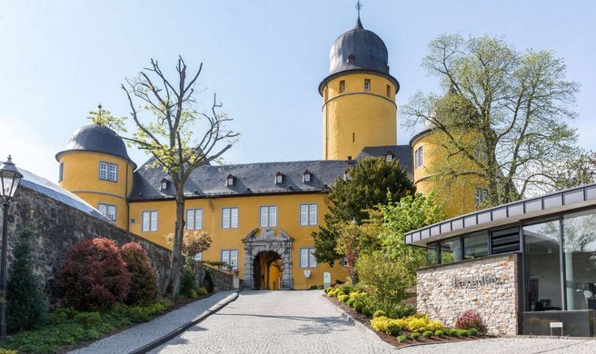 Schloss Montabaur & Conf Ctr Exterior