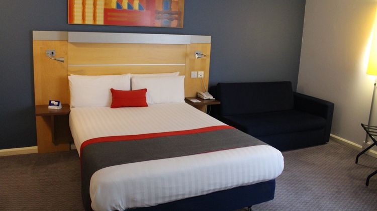 Holiday Inn Express Croydon Room