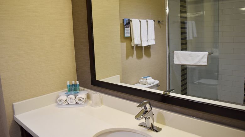 <b>Holiday Inn Express Golden Hwy 1 Room</b>. Images powered by <a href="https://www.leonardoworldwide.com/" title="Leonardo Worldwide" target="_blank">Leonardo</a>.