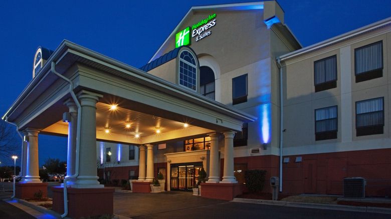 <b>Holiday Inn Express & Suites Laurinburg Exterior</b>. Images powered by <a href="https://www.leonardoworldwide.com/" title="Leonardo Worldwide" target="_blank">Leonardo</a>.