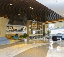 Holiday Inn Express Linyi Riverside Lobby