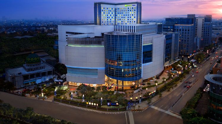 Holiday Inn Express JKT Pluit Citygate Exterior