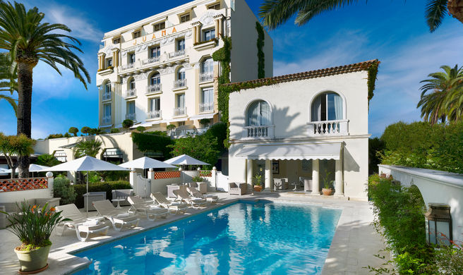 Hotel Juana Exterior
