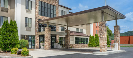 Holiday Inn Express & Suites Fort Payne Exterior