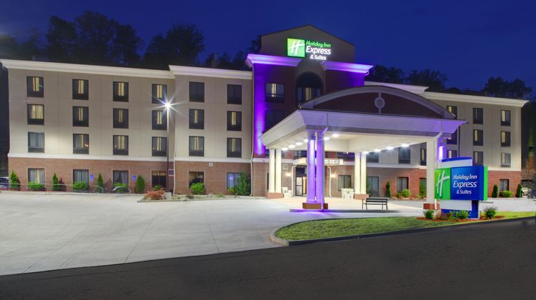 Holiday Inn Express & Sts Cross Lanes Exterior