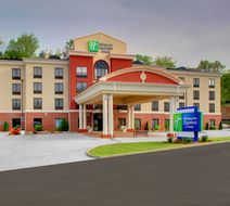 Holiday Inn Express & Sts Cross Lanes Exterior