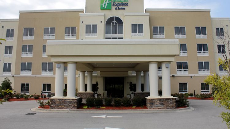 Holiday Inn Express & Suites Havelock Exterior