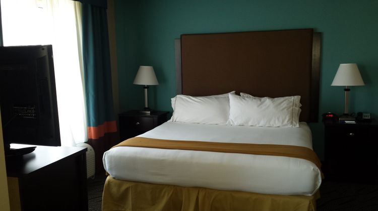 Holiday Inn Express & Suites Havelock Suite