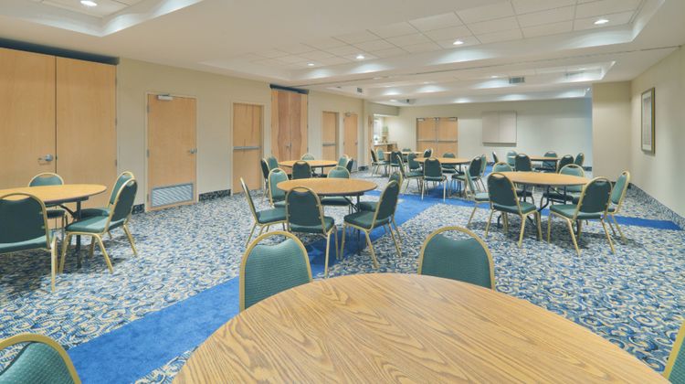 Holiday Inn Express Hotel & Suites Meeting