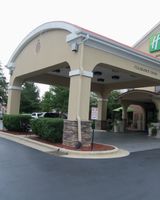 Holiday Inn Express & Suites Sanford