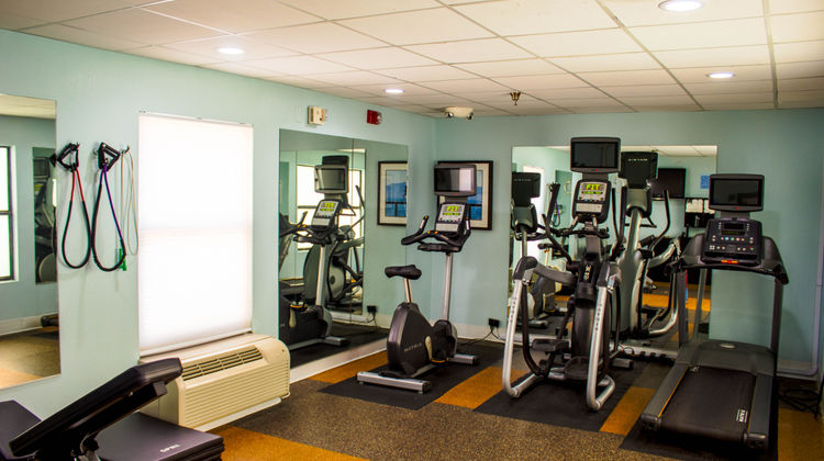 Holiday Inn Express & Suites Sanford Health Club