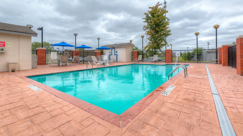 <b>Holiday Inn Express Hotel & Suites Pool</b>. Images powered by <a href="https://www.leonardoworldwide.com/" title="Leonardo Worldwide" target="_blank">Leonardo</a>.