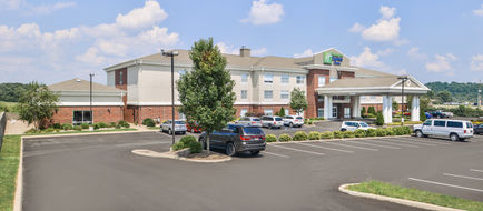 Holiday Inn Express Hotel & Suites Exterior
