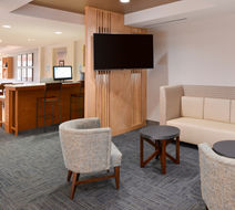 Holiday Inn Express Hotel & Suites Lobby
