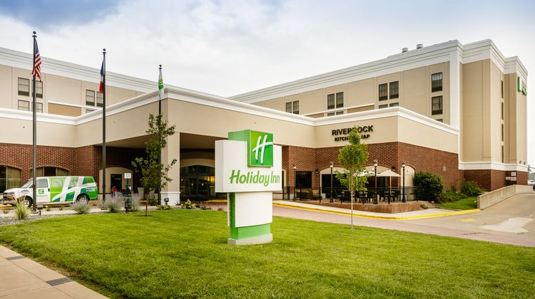 Holiday Inn Dubuque-Galena Exterior