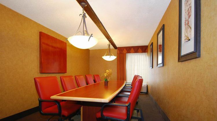 Holiday Inn Express Forsyth Meeting