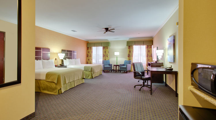 Holiday Inn Houston East-Channelview Room