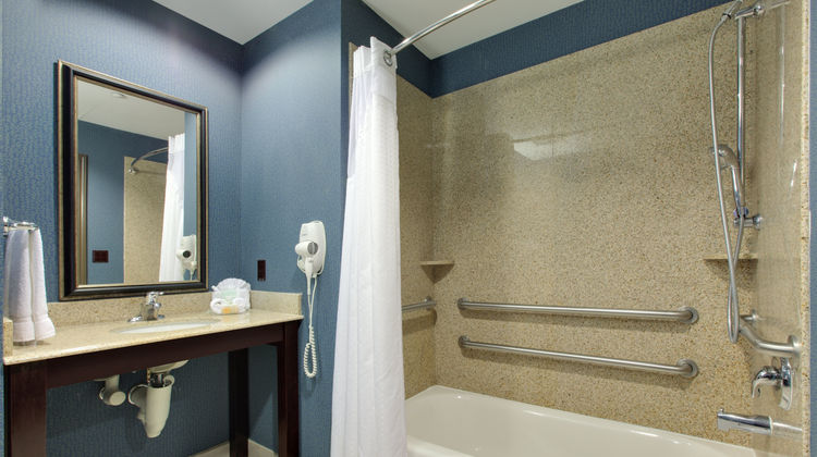 Holiday Inn Houston East-Channelview Room