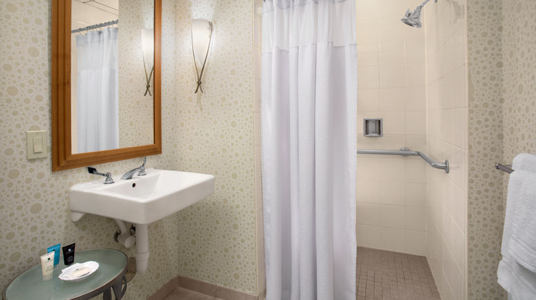 <b>Crowne Plaza San Francisco Airport Room</b>. Images powered by <a href="https://www.leonardoworldwide.com/" title="Leonardo Worldwide" target="_blank">Leonardo</a>.