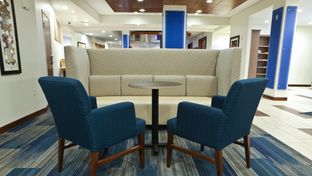 Holiday Inn Express & Suites, Monroe