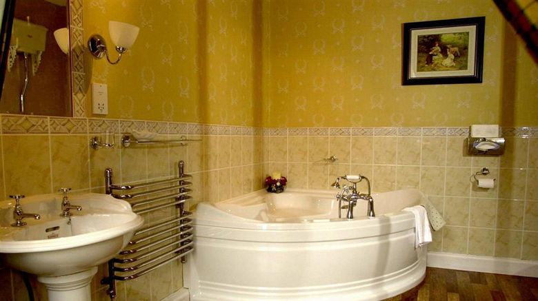 <b>Atholl Arms Hotel Room</b>. Images powered by <a href="https://www.leonardoworldwide.com/" title="Leonardo Worldwide" target="_blank">Leonardo</a>.