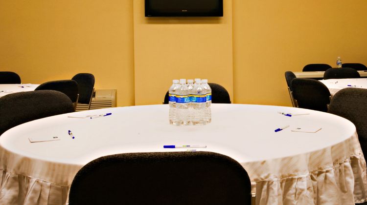 Holiday Inn Express Borger Meeting