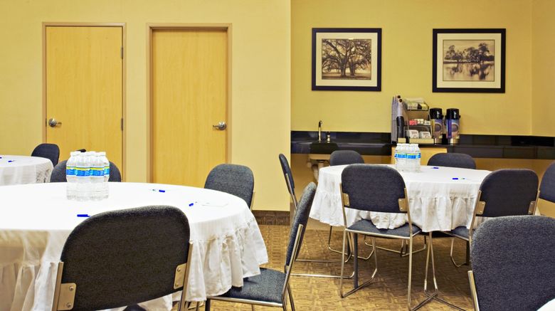 <b>Holiday Inn Express Borger Meeting</b>. Images powered by <a href="https://www.leonardoworldwide.com/" title="Leonardo Worldwide" target="_blank">Leonardo</a>.