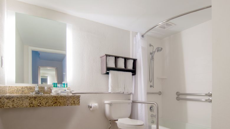<b>Holiday Inn Express Nashville Room</b>. Images powered by <a href="https://www.leonardoworldwide.com/" title="Leonardo Worldwide" target="_blank">Leonardo</a>.