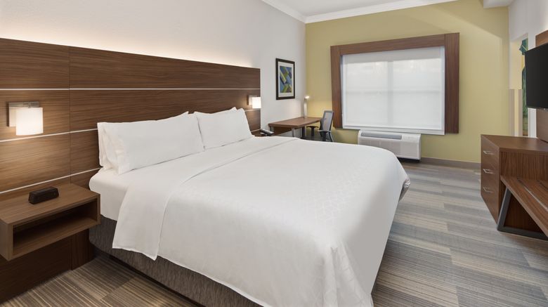 <b>Holiday Inn Express Byron Suite</b>. Images powered by <a href="https://www.leonardoworldwide.com/" title="Leonardo Worldwide" target="_blank">Leonardo</a>.
