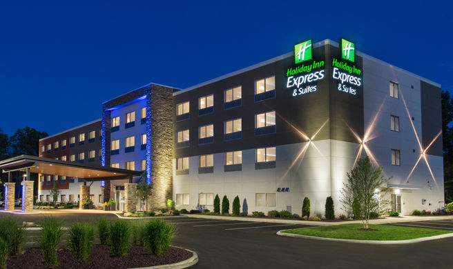 Holiday Inn Express & Suites Medina Exterior