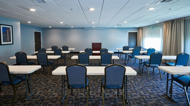 <b>Holiday Inn Express Meeting</b>. Images powered by <a href="https://www.leonardoworldwide.com/" title="Leonardo Worldwide" target="_blank">Leonardo</a>.