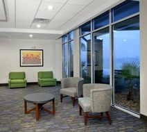 Holiday Inn Express/Suites Columbus N Lobby