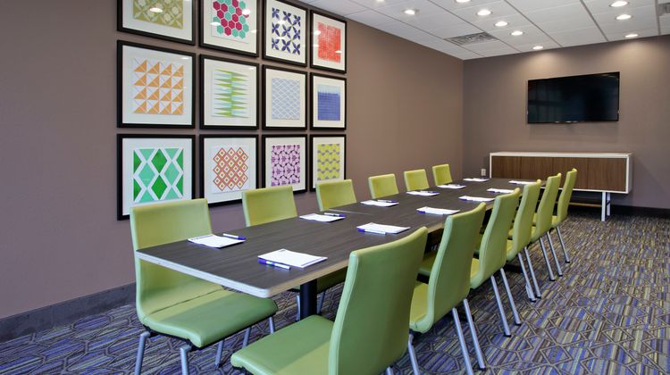 Holiday Inn Express/Suites Columbus N Meeting