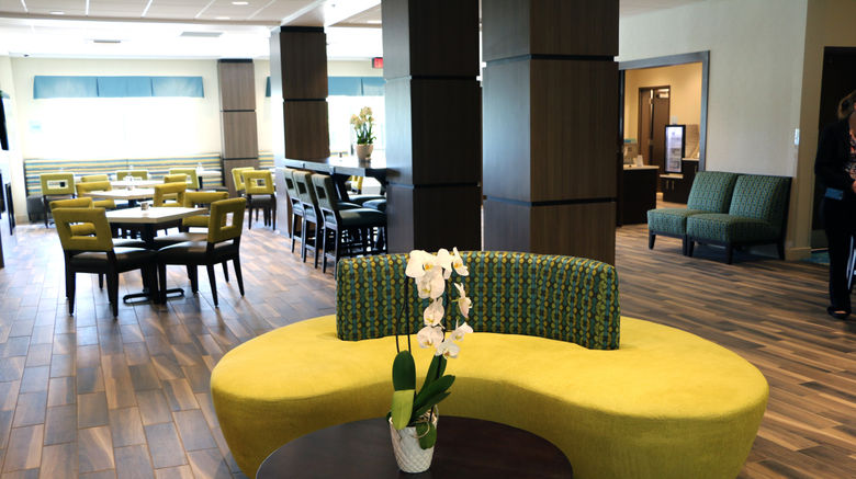 <b>Holiday Inn Express/Stes Hendersonville Exterior</b>. Images powered by <a href="https://www.leonardoworldwide.com/" title="Leonardo Worldwide" target="_blank">Leonardo</a>.