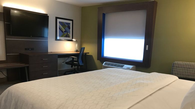 <b>Holiday Inn Express & Suites-Medical Ctr Room</b>. Images powered by <a href="https://www.leonardoworldwide.com/" title="Leonardo Worldwide" target="_blank">Leonardo</a>.