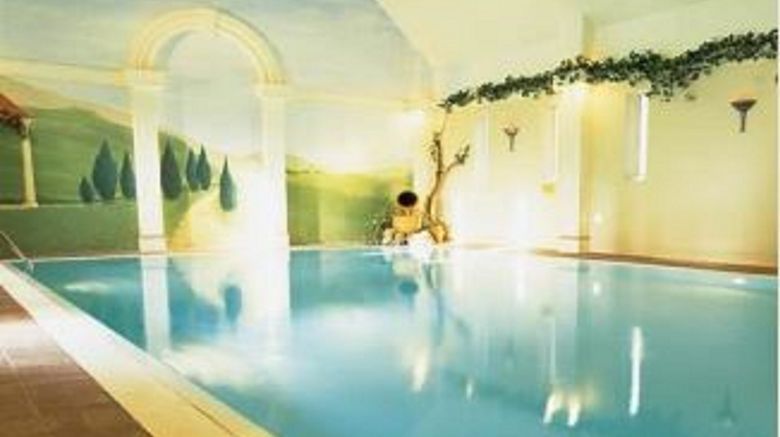 <b>voco Oxford Spires Pool</b>. Images powered by <a href="https://www.leonardoworldwide.com/" title="Leonardo Worldwide" target="_blank">Leonardo</a>.