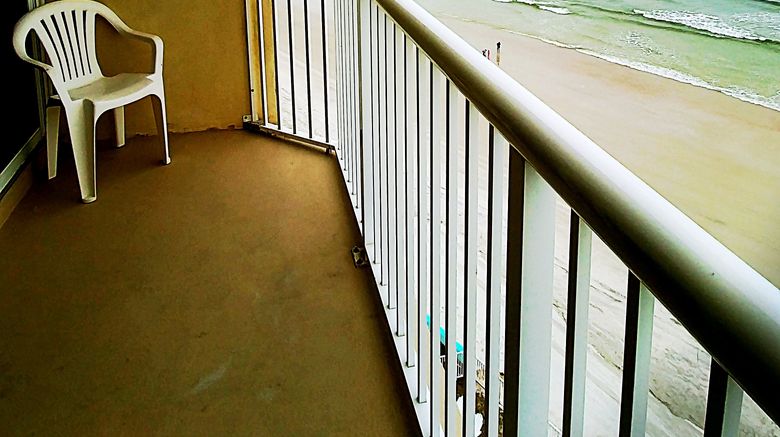 <b>Emerald Shores Hotel Room</b>. Images powered by <a href="https://www.leonardoworldwide.com/" title="Leonardo Worldwide" target="_blank">Leonardo</a>.