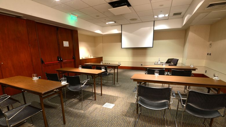 <b>Holiday Inn Express Las Condes Meeting</b>. Images powered by <a href="https://www.leonardoworldwide.com/" title="Leonardo Worldwide" target="_blank">Leonardo</a>.