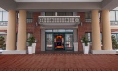 Holiday Inn Express Hotel and Suites Buf