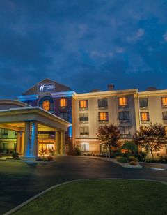 Holiday Inn Express Hotel and Suites Buf