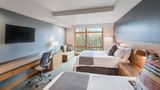 Cedarbrook Lodge Room