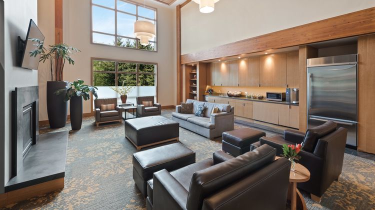 Cedarbrook Lodge Lobby