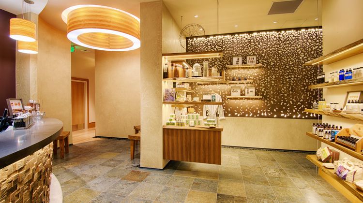 Cedarbrook Lodge Lobby