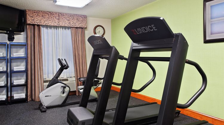 Holiday Inn Express Hotel & Suites Health Club