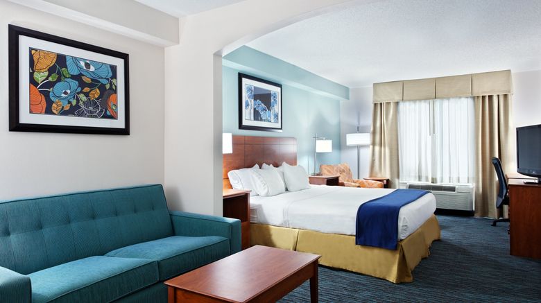 <b>Holiday Inn Express Hotel & Suites Suite</b>. Images powered by <a href="https://www.leonardoworldwide.com/" title="Leonardo Worldwide" target="_blank">Leonardo</a>.